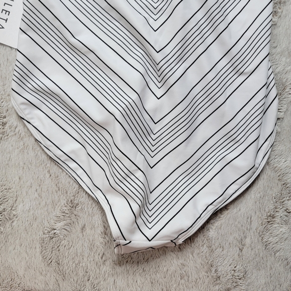 Athleta Chevron High Leg White One Piece Swimsuit NWT Size 34B/C - Picture 10 of 14